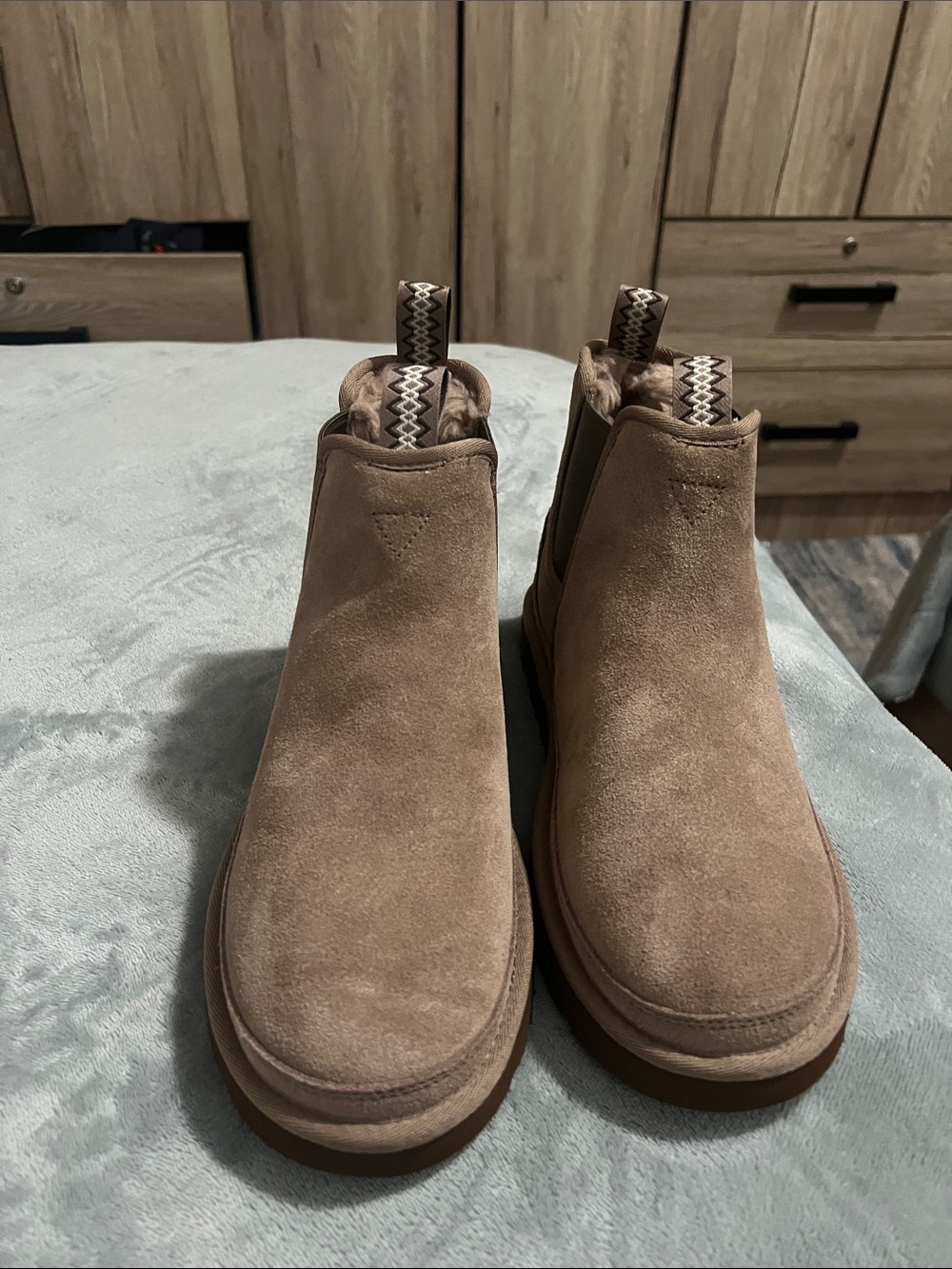 Ugg - Picture 3 of 3